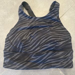 Lululemon sports bra size 6